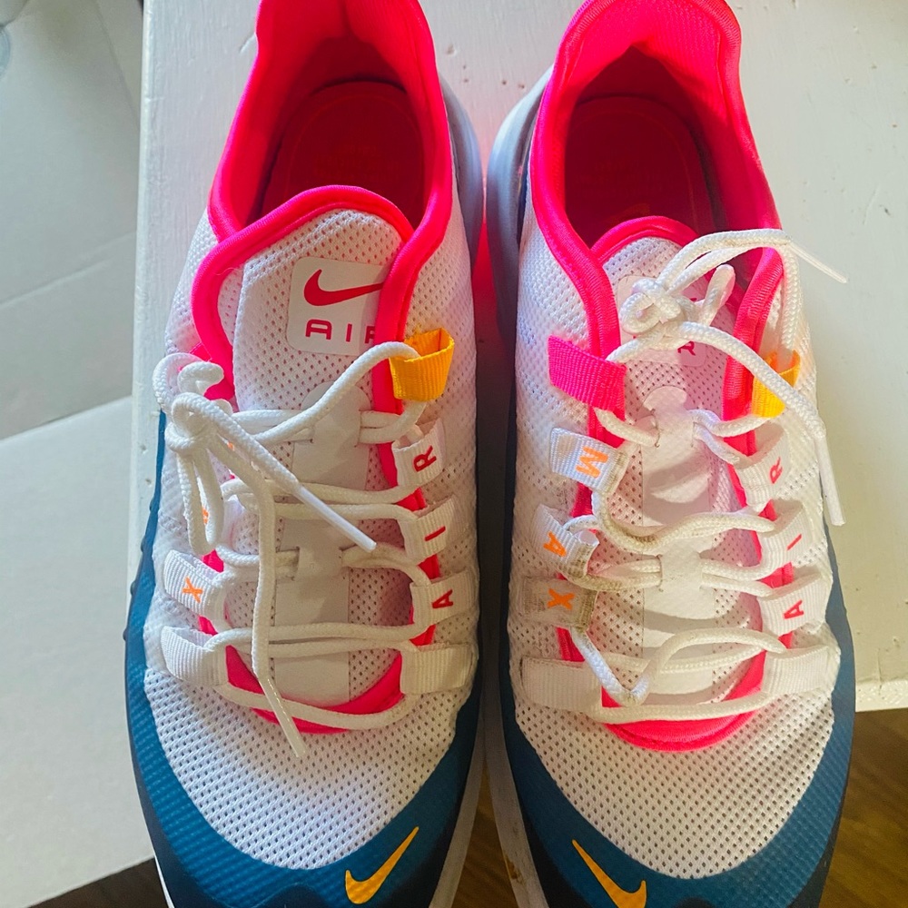 Nike Air Max Axis - image 4